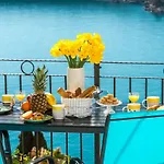 Sunshine Apartment With Hot Tub